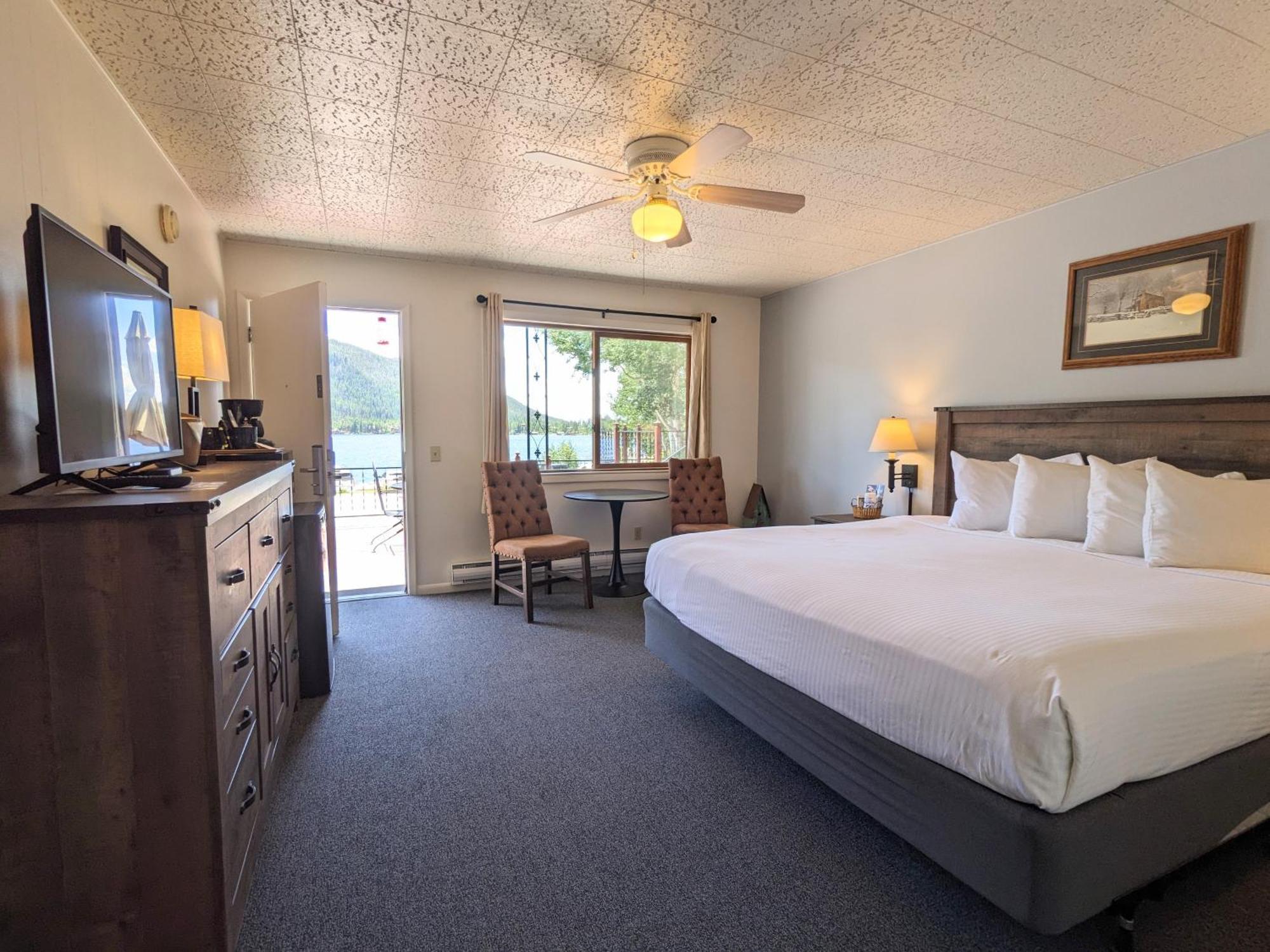 Western Riviera Lakeside Lodging Grand Lake Exterior photo
