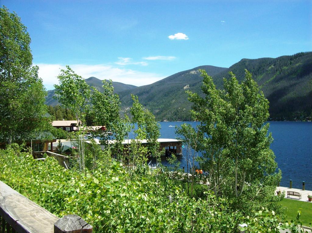 Western Riviera Lakeside Lodging Grand Lake Room photo