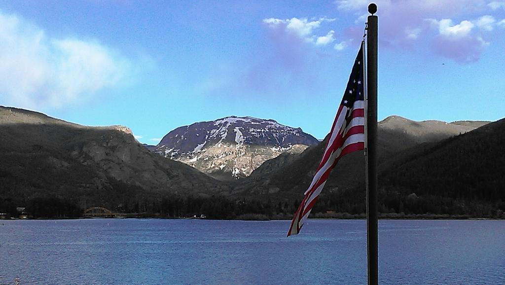Western Riviera Lakeside Lodging Grand Lake Exterior photo