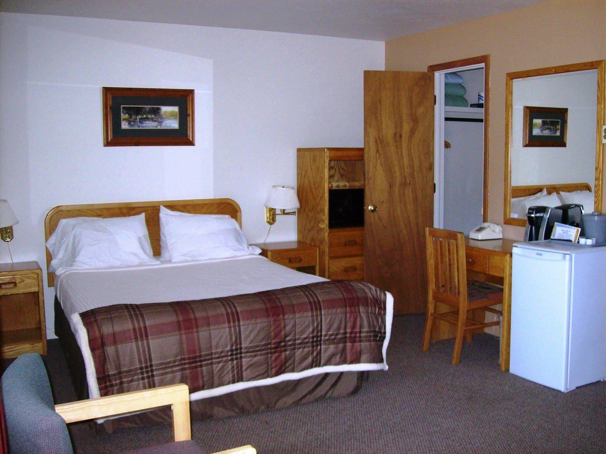 Western Riviera Lakeside Lodging Grand Lake Exterior photo