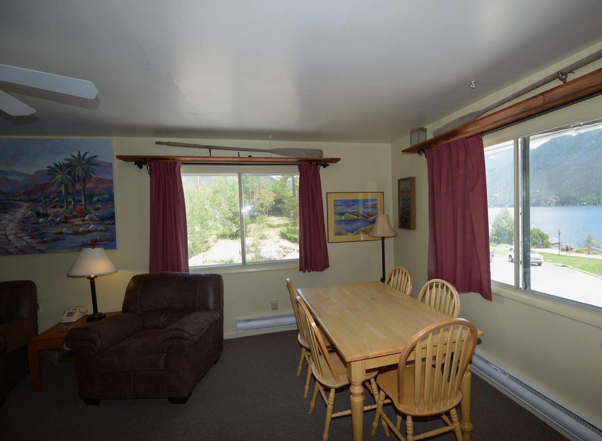 Western Riviera Lakeside Lodging Grand Lake Exterior photo