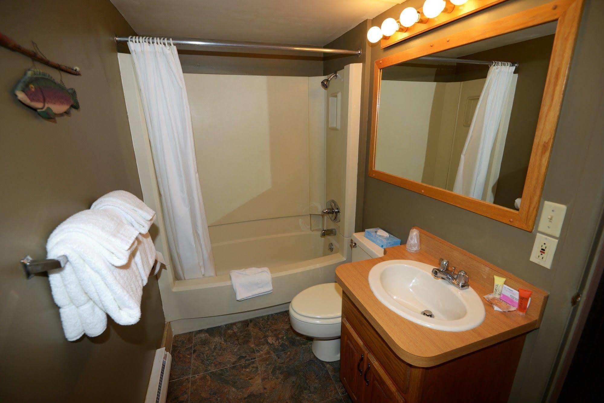 Western Riviera Lakeside Lodging Grand Lake Exterior photo